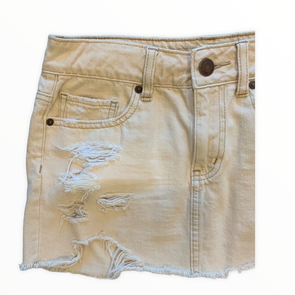 American Eagle Distressed Ripped Jean Skirt Sz 2 - Picture 5 of 9